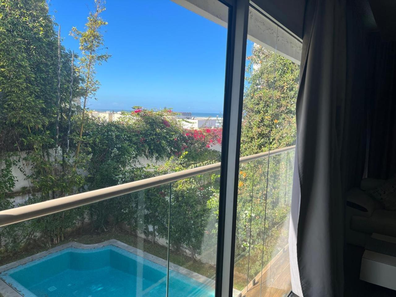 Villa moderne avec piscine, front de mer Casablanca Extérieur photo